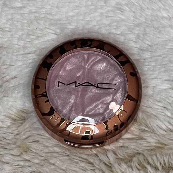 MAC Foiled Shadow in Sunphoria - New in Box - Picture 2 of 4